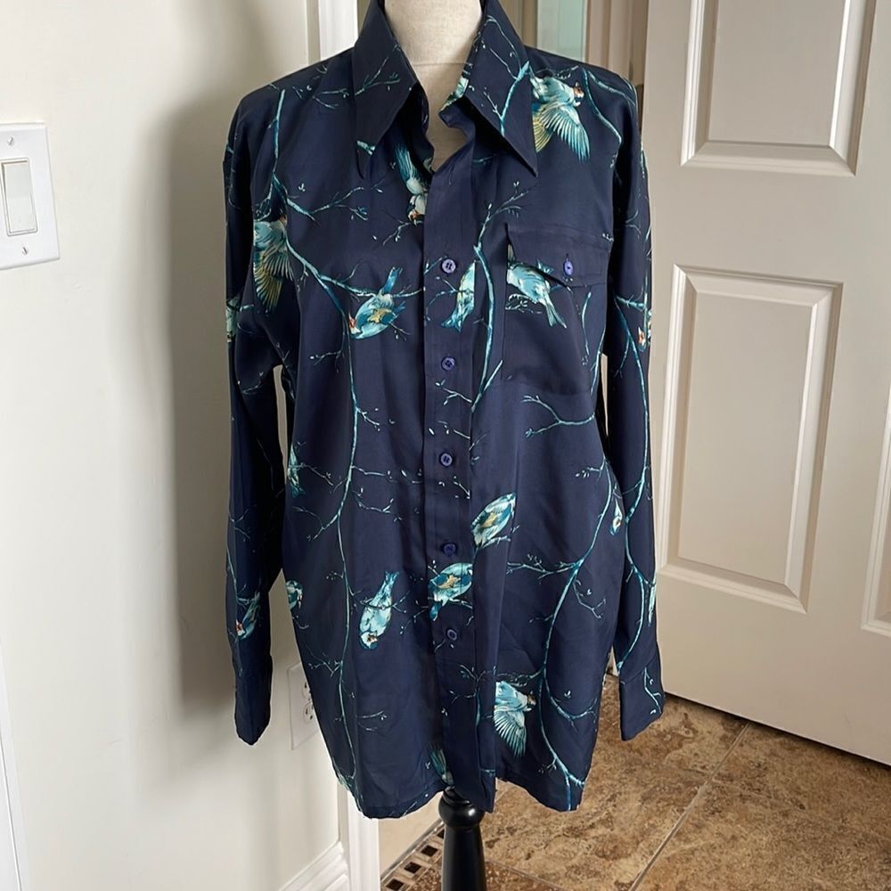 Fun pattern on this shirt by Royal Knight.